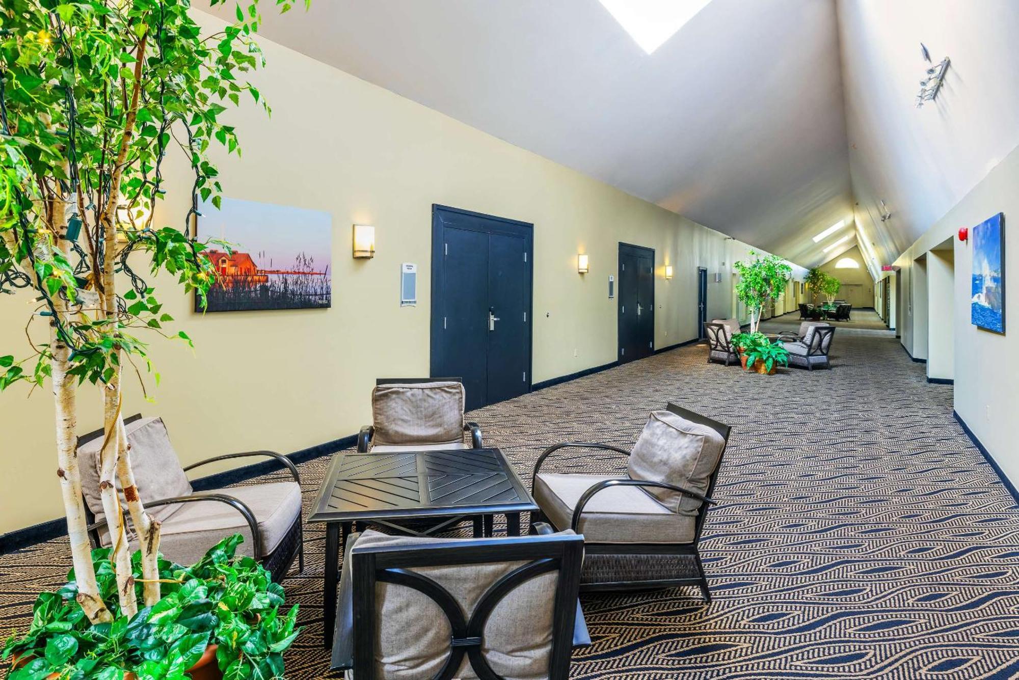 Quality Inn & Suites Garden Of The Gulf Summerside Exterior photo